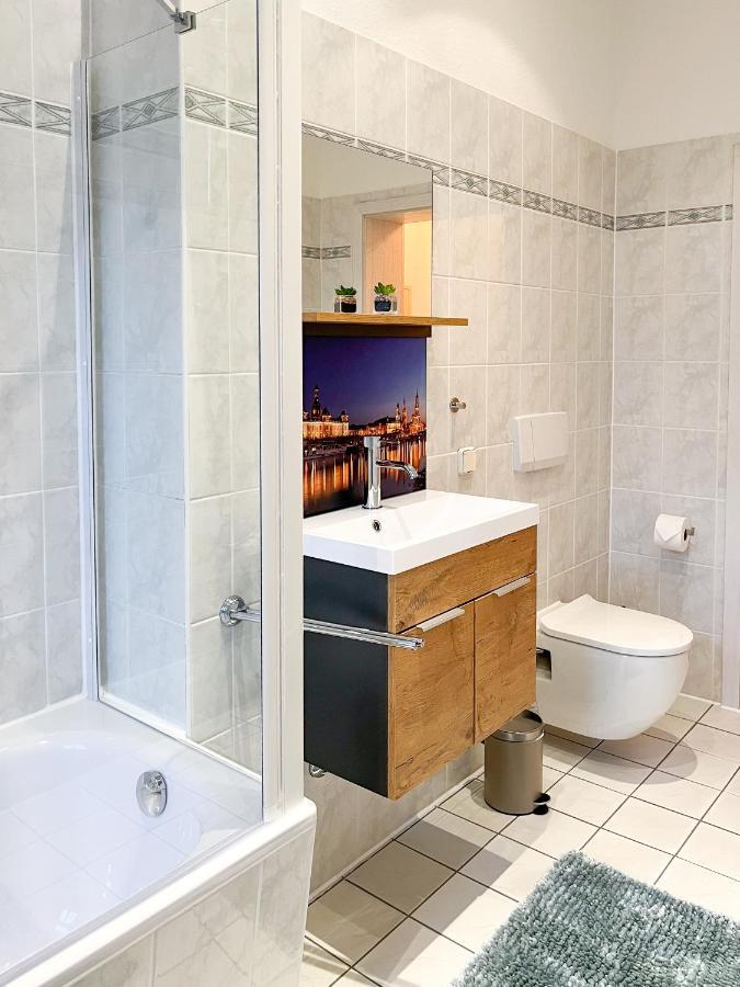 Federtraum Mit Sauna Sehr Gemuetlich, Neu Dresden Exterior foto